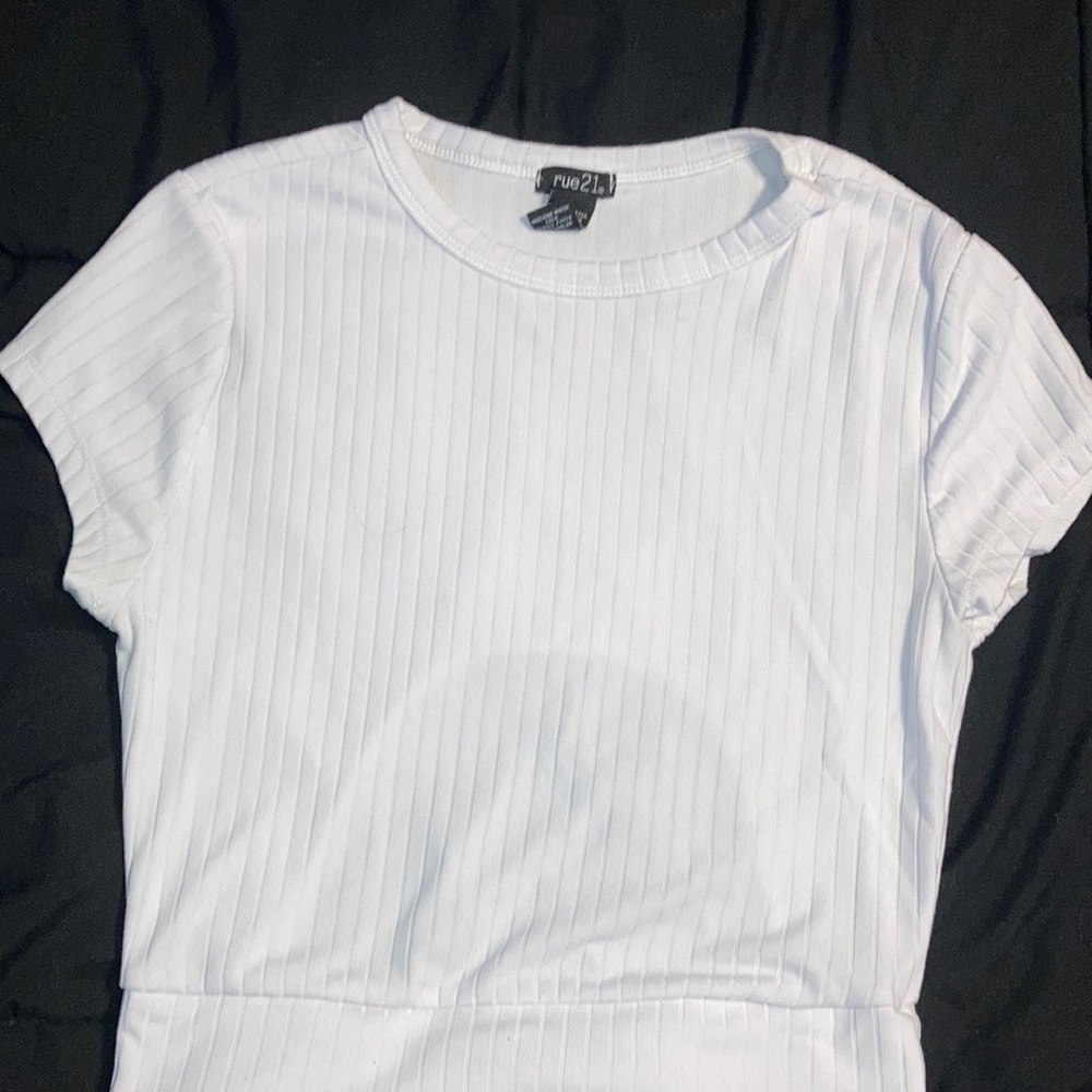 white backless tee